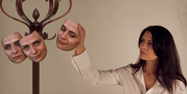 vzglyanut-na-sebya-so-storony